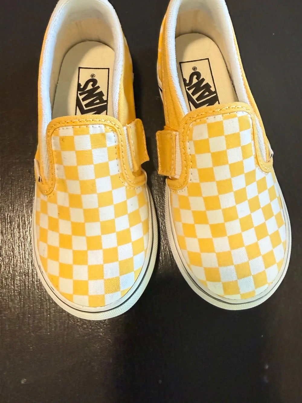 NWT toddler 9.5 classic slip on vans- banana yellow